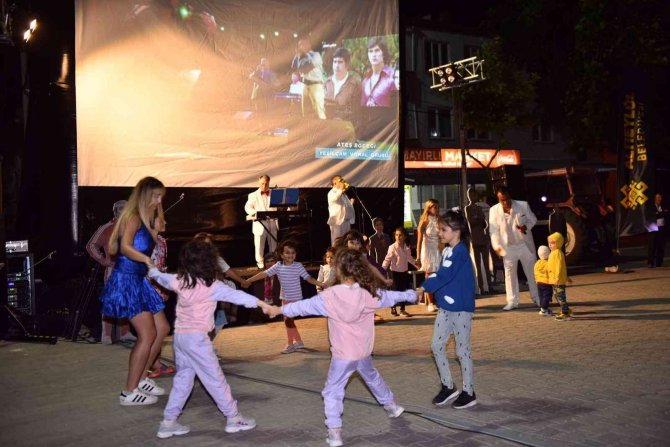 Altıeylül’de Kırsal Sinema Günleri Başladı