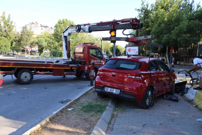 Kırmızı Işık İhlali Kaza Getirdi: 4 Yaralı
