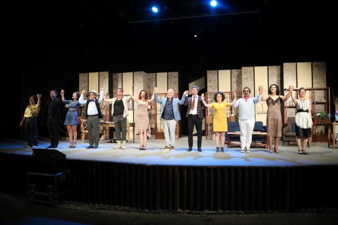 “Yalancı Aranıyor” Oyununun Galası Yapıldı