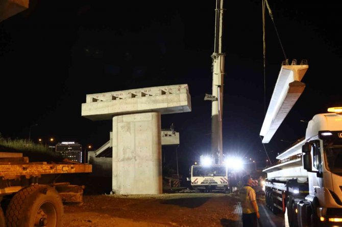 Mudanya Kavşağı’nda Gece Mesaisi