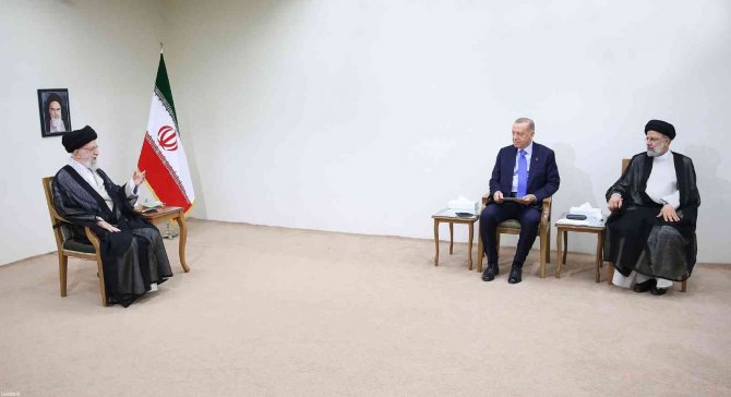 Cumhurbaşkanı Erdoğan, İ̇ran Dini Lideri Hamaney İle Görüştü