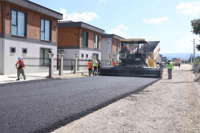 Son 4 Günde 6 Bin Ton Asfalt Serildi