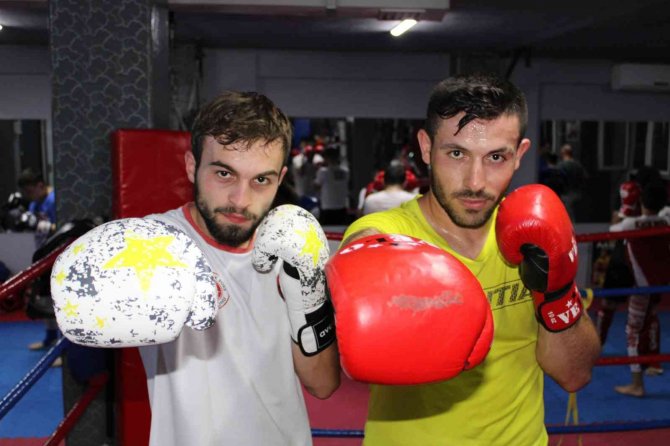 Başarılı Sporcular Zorlu Şampiyona İçin Ter Döküyor