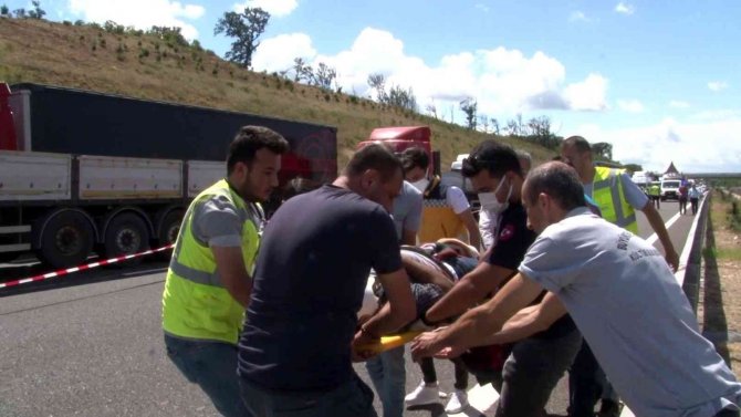 Sarıyer’de Tanker Yola Devrildi: Şoför Ağır Yaralandı
