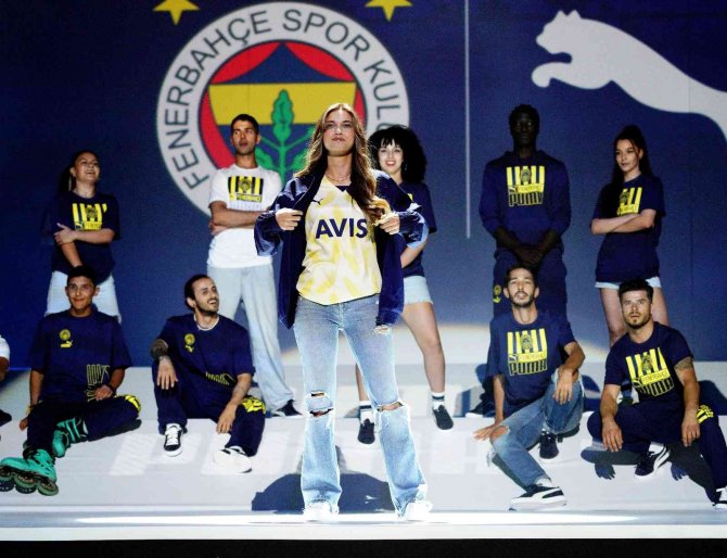 Fenerbahçe’nin Yeni Sezon Formaları Tanıtıldı