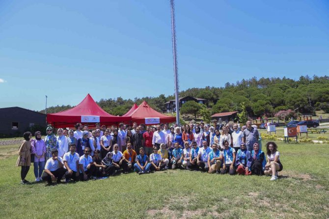 Bakan Kasapoğlu’ndan Genç Hekimler Kampına Ziyaret