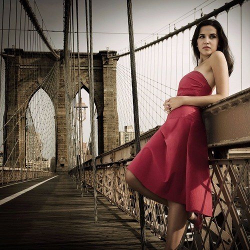 İ̇ş Sanat Çarşamba Sahnesi Ece Göksu Konseri İle Başlıyor