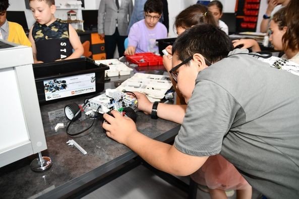 Çocuklar Tatillerini Bi̇lsem’de Dolu Dolu Geçiriyor