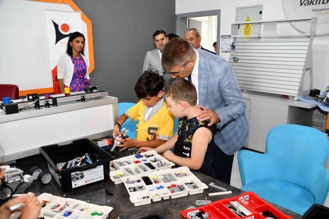 Çocuklar Tatillerini Bi̇lsem’de Dolu Dolu Geçiriyor