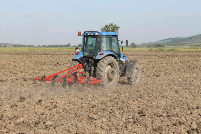 Manyas’ta İkinci Ürün Ekimleri Başladı