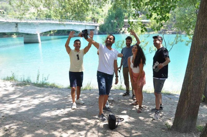 "Tarsus’a Bir De Böyle Bak" Projesiyle Fenomenler Tarsus’u Gezdi