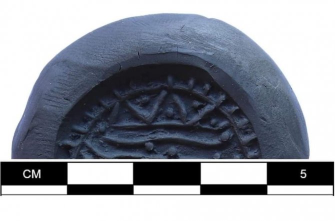 Tavşanlı’daki Kazılarda 3 Bin 300 Yıllık Mühür Ve Hançer Gün Yüzüne Çıkartıldı