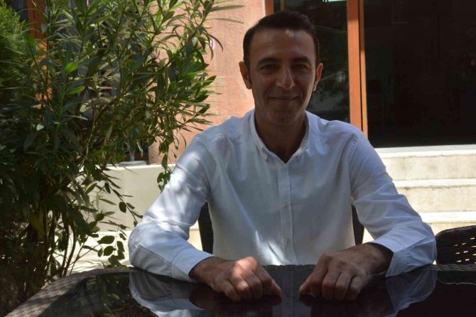 Müteahhitlerin Sorunlarını Dile Getirdi