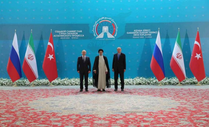 Rusya Devlet Başkanı Putin: “Suriyeliler Kendi Aralarında Anlaşmalı. Bağımsız Ülkelerin Geleceğini Kurmak İçin Bazı Adımlar Atılmalı”
