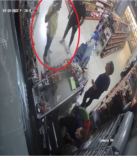 Markette Kurusıkı Tabancayla Şaka Yaparken Kafasından Kendini Vurdu