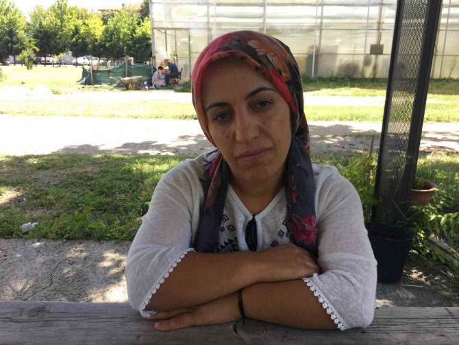 Eşini Ve Çocuklarını Darp Etti, Bıçakla Tehdit Etti