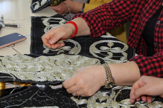 İ̇lk “Sarka” Başkan Yüzügüllü’ye