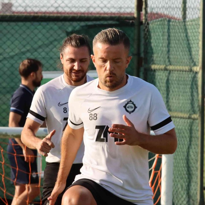 Altay’ın, Afyonkarahisar Kampı Sürüyor