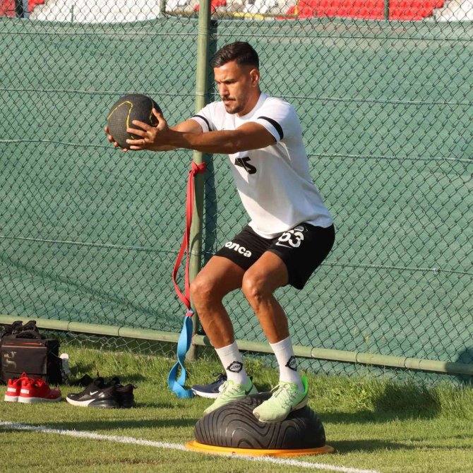 Altay’ın, Afyonkarahisar Kampı Sürüyor