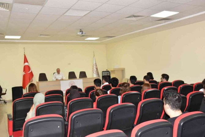 Tıp Fakültesi Öğrencilerine, İ̇l Sağlık Müdürlüğü’nün Çalışmaları Anlatıldı