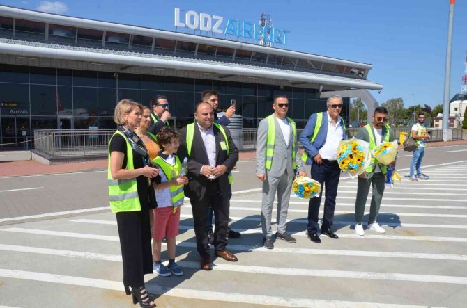 Fenerbahçe Şampiyonlar Ligi Ön Eleme Maçı İçin Polonya’ya Geldi