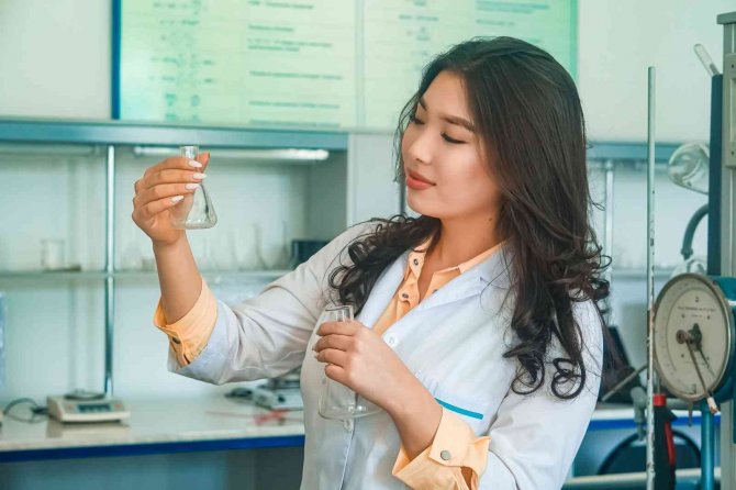 Ahmet Yesevi Üniversitesi Mütevelli Heyet Başkanı Şimşek: “Türkiye’de Okutulan 100 Önemli Eseri Kazakça’ya Çeviriyoruz”