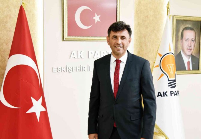 Çalışkan’dan Eskişehir Büyükşehir Belediyesi’ne Billboard Eleştirisi