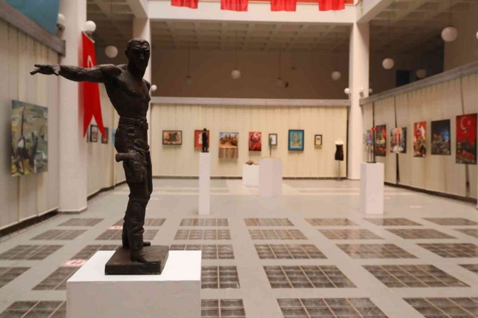 15 Temmuz Demokrasi Ve Milli Birlik Günü Davetli Ulusal Karma Sergisi Açıldı