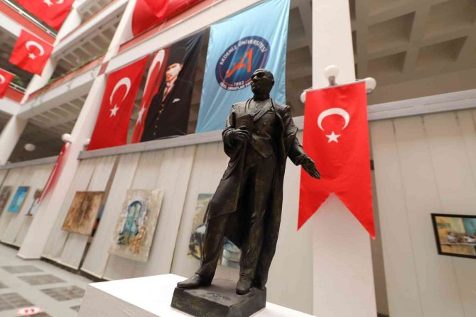 15 Temmuz Demokrasi Ve Milli Birlik Günü Davetli Ulusal Karma Sergisi Açıldı