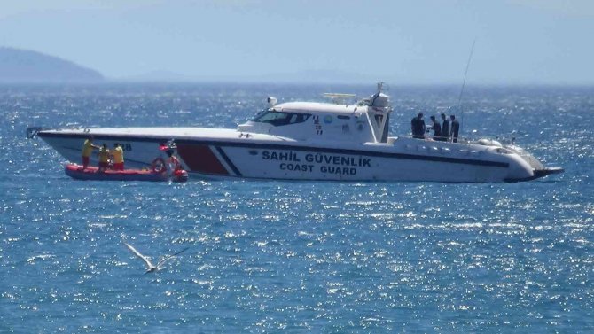Batan Tekneden Kaybolan 2 Kişiyi Bulmak İçin Row İle Arama Yapılacak