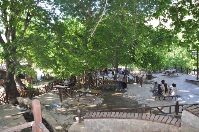 Güneydoğu Anadolu Bölgesi’nde Yerli Turistler Doğal Alanları Tercih Etti