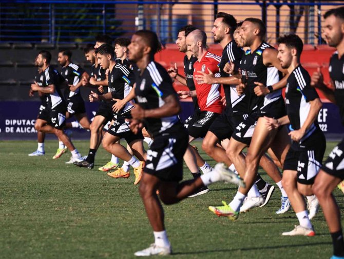 Beşiktaş, İ̇spanya’da İlk Çalışmasını Yaptı