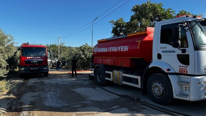 Kaynak Makinesinden Sıçrayan Kıvılcım Çiftliği Küle Çevirdi, O Anlar Dronla Havadan Görüntülendi