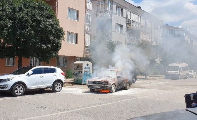 Bursa’da Canını Hiçe Sayarak Yanan Aracını Durdurdu