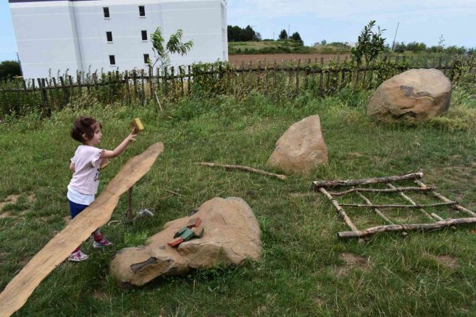 Minikler Orman Okulu’nda Doğayla Buluştu