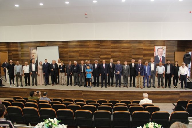 “Dede Korkut’un Manevi Mirasında Türk Dünyası” Konulu Sempozyum Gerçekleşti