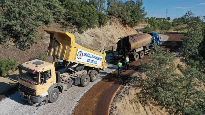 Denizli’nin 19 İlçesinde Asfalt Seferberliği Sürüyor