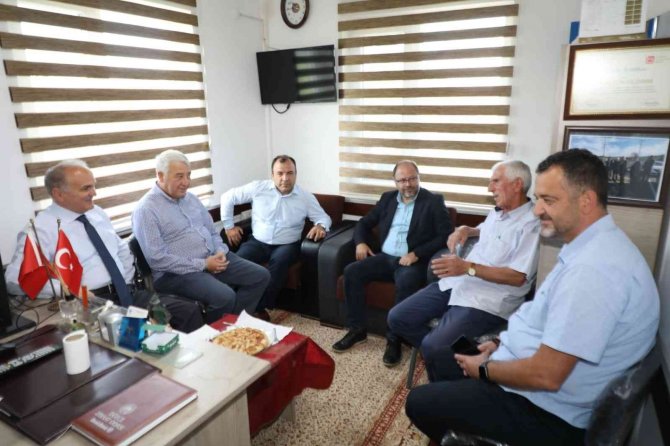 Başkan Özlü, Mahalle Ziyaretlerini Sürdürüyor