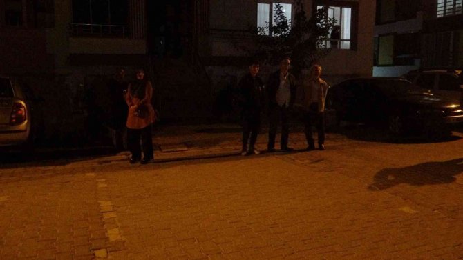 Düzce’deki Deprem Bolu’da Da Hissedildi
