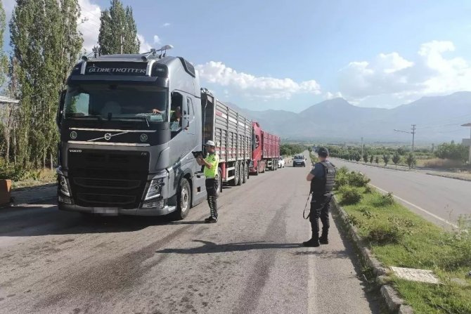 Düzensiz Göçle Mücadeleye Yönelik "Huzur-2022/7" Uygulaması Yapıldı