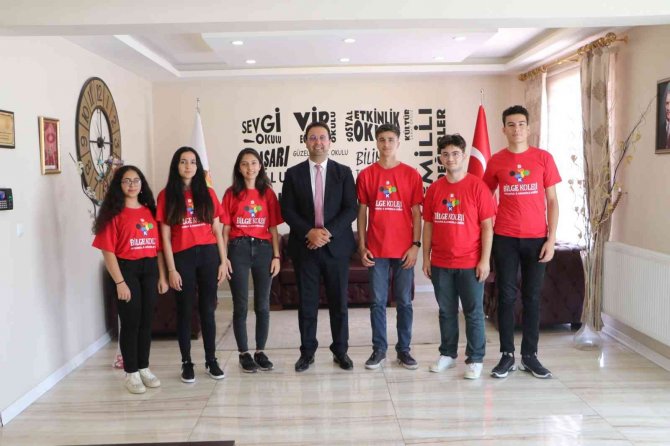 Bilge Koleji Öğrencilerinin Büyük Başarısı Gururlandırdı