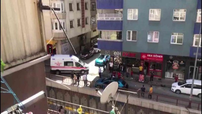 Direksiyonda Sara Krizi Geçiren Adamın Yardımına Vatandaşlar Koştu