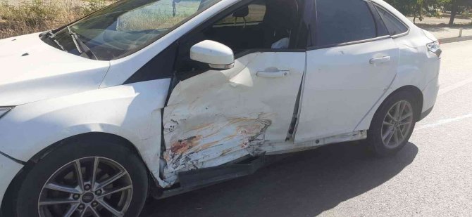 Fethiye’de İki Otomobil Çarpıştı: 4 Yaralı