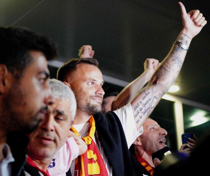 Haris Seferovic İ̇stanbul’a Geldi