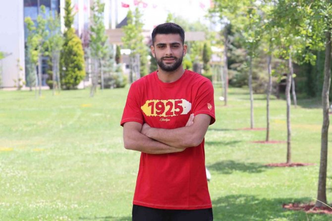 Göztepe, Yunus Emre Gedik’i Transfer Etti