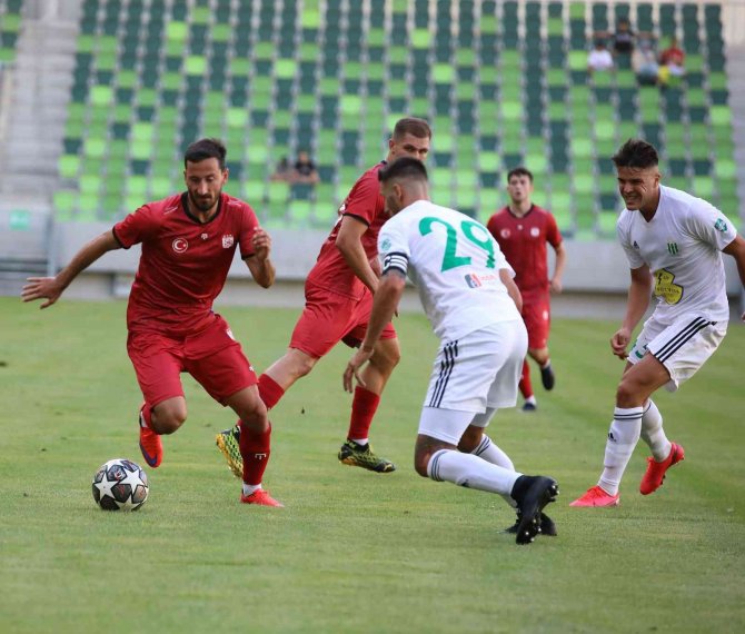 Hazırlık Maçı: Sivasspor: 0 - Haladas: 0