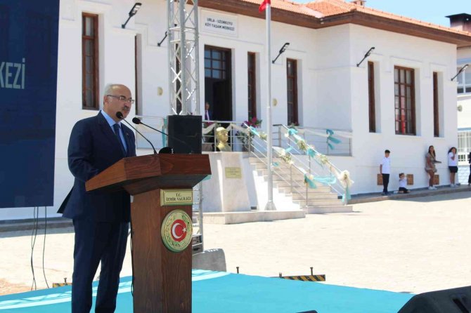 Bakan Özer, Köy Yaşam Merkezi Açtı