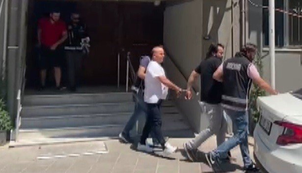 İ̇zmir’deki Sahte İçki Operasyonunda 2 Tutuklama