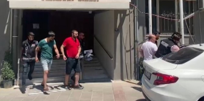 İ̇zmir’deki Sahte İçki Operasyonunda 2 Tutuklama