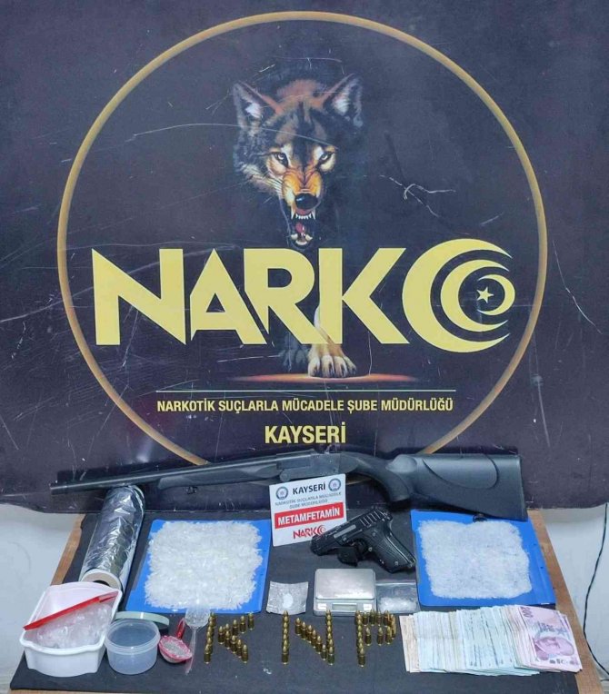 Evinde Hint Keneviri Yetiştiren Şahıs Gözaltına Alındı